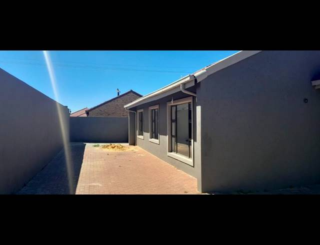3 BEDROOM HOUSE FOR SALE IN PIMVILLE